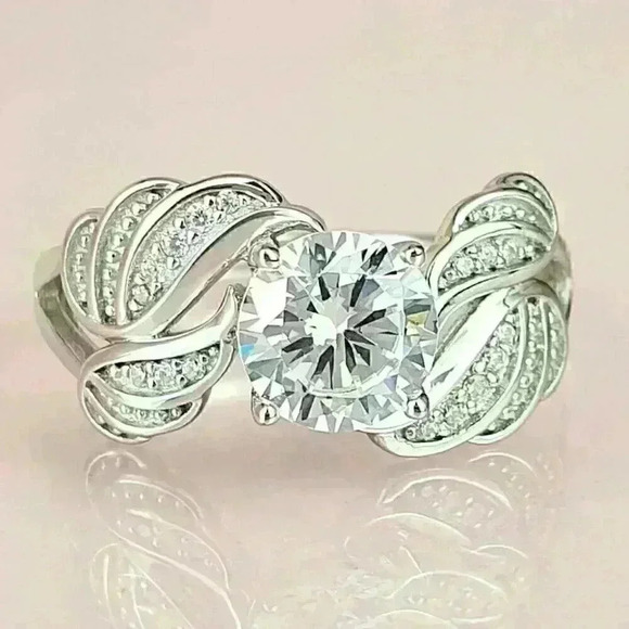 New 925 Silver White Sapphire Ring - Picture 3 of 3